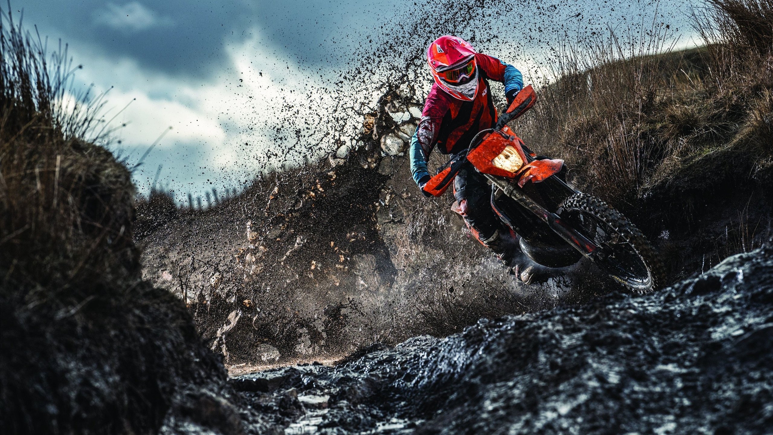 法甲霸气进攻:打穿对方防线的精彩瞬间!,法甲动作大